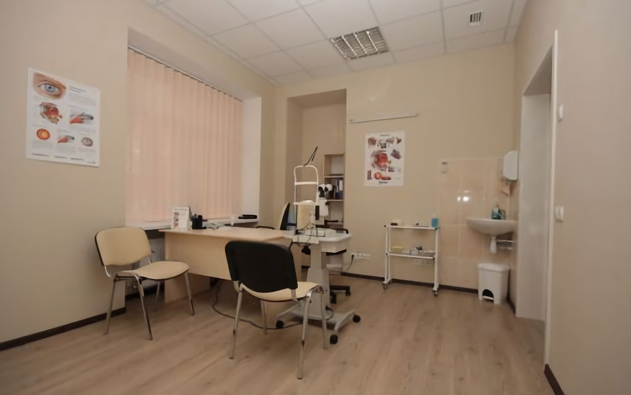 Gabinet oftalmologa w klinice Nowyj Zir Charków
