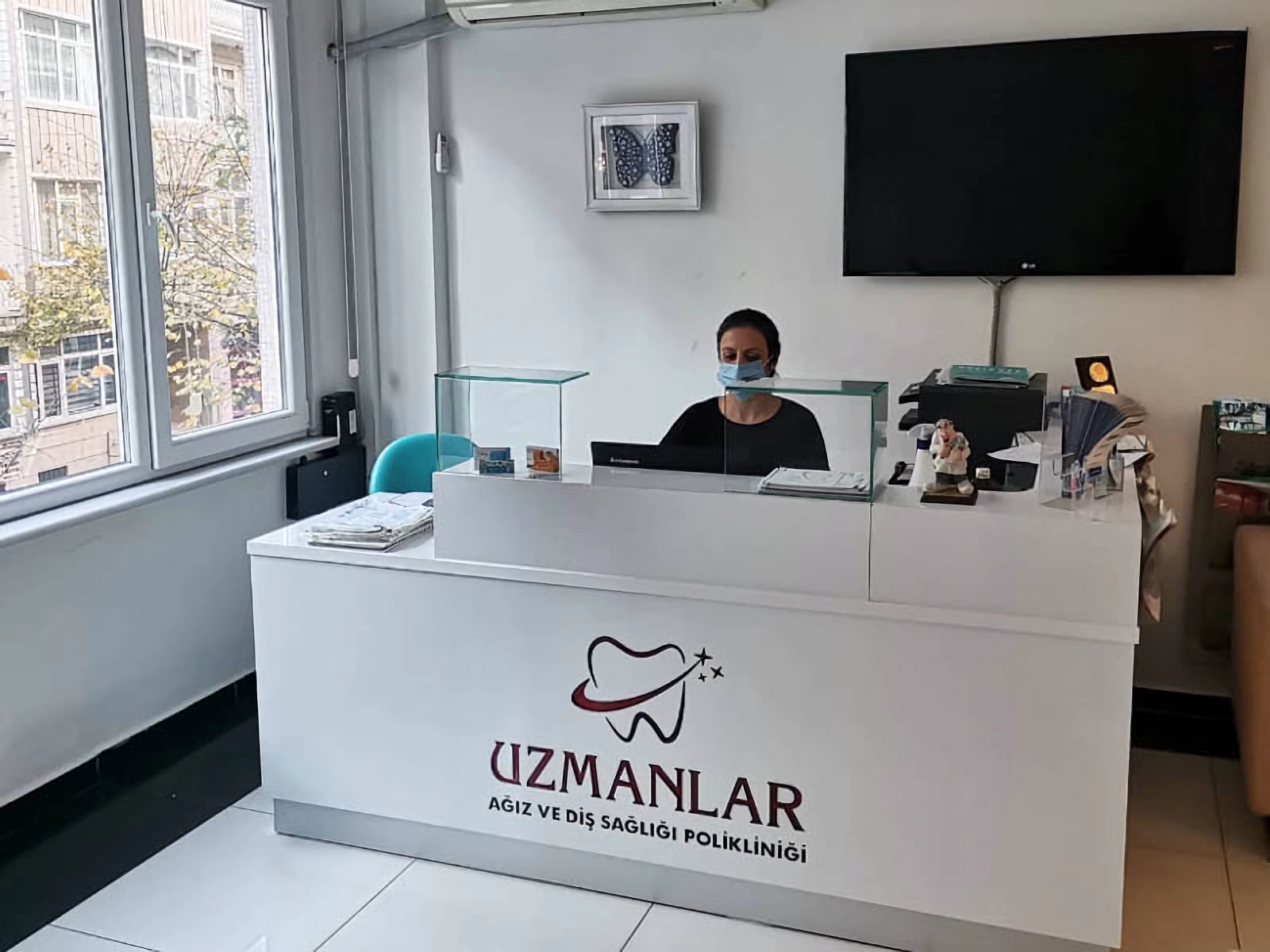 Administrator w klinice Uzmanlar w Stambule