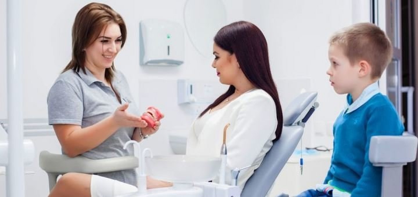 Konsultacja stomatologiczna w klinice TrioDent Odessa