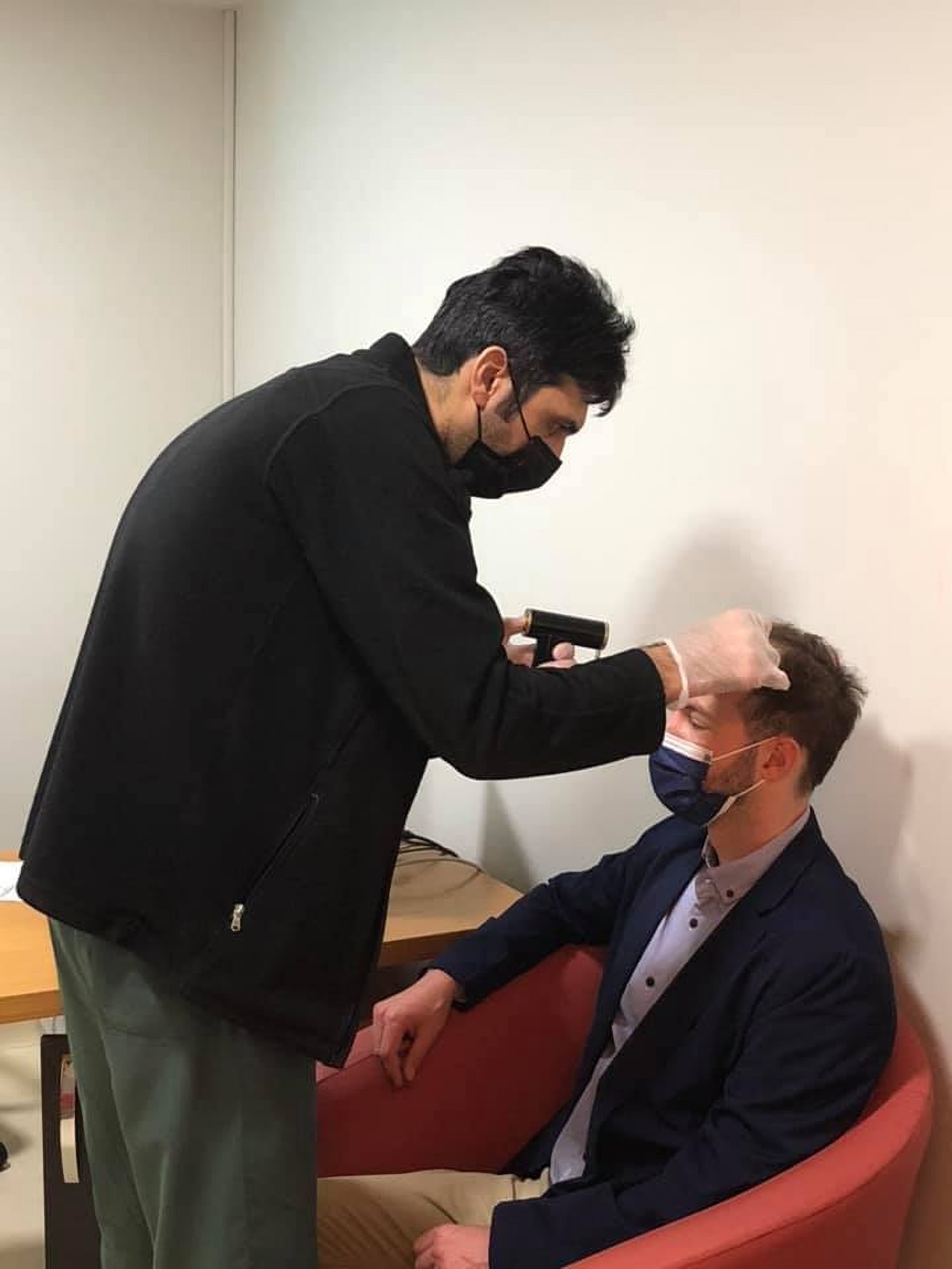 Pierwsza wizyta przed przeszczepem włosów w Istambule w Klinice Estethica